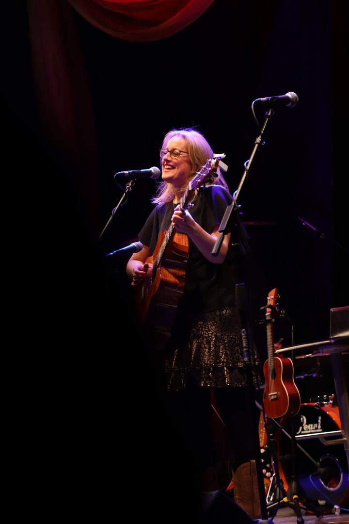 Eilidh Patterson playing guitar